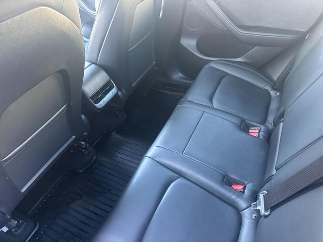 Photo of 2020 Black Tesla Model Y