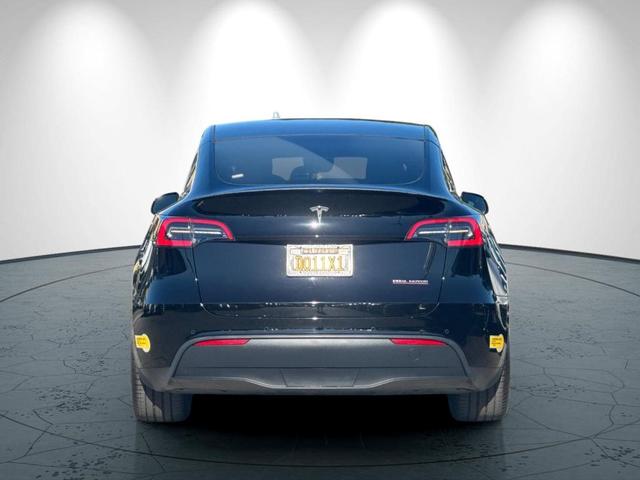 Photo of 2020 Black Tesla Model Y