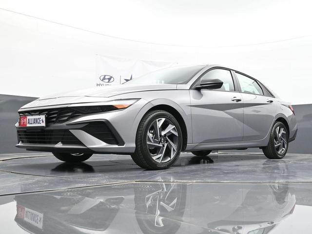 Photo of 2025 Metal Hyundai ELANTRA