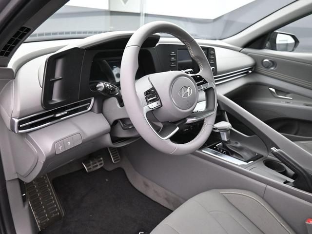 Photo of 2025 Metal Hyundai ELANTRA