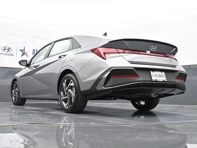Photo of 2025 Metal Hyundai ELANTRA