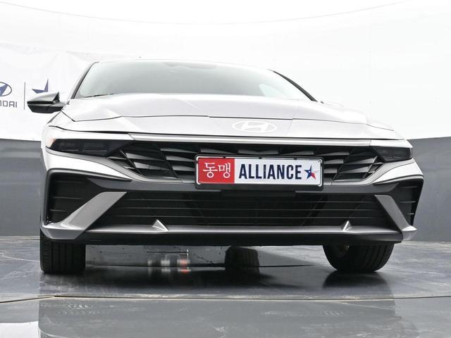 Photo of 2025 Metal Hyundai ELANTRA