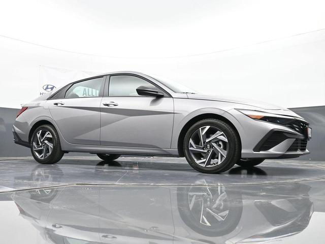 Photo of 2025 Metal Hyundai ELANTRA