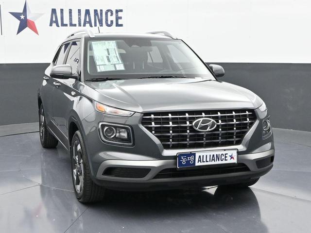 Photo of 2025 Gray Hyundai VENUE