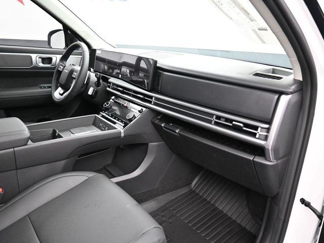 Photo of 2025 White Hyundai SANTA FE