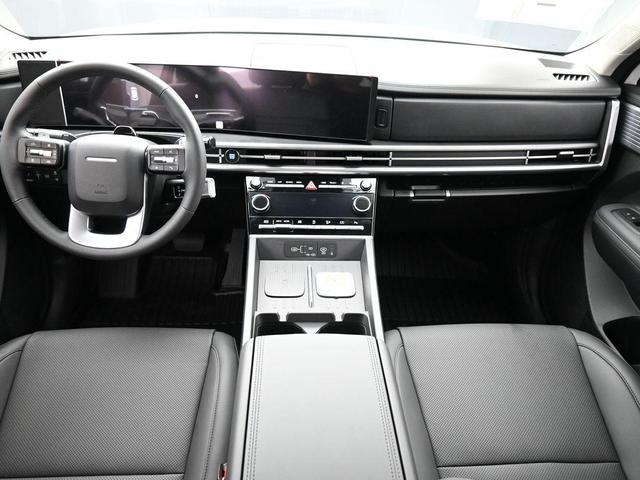 Photo of 2025 White Hyundai SANTA FE