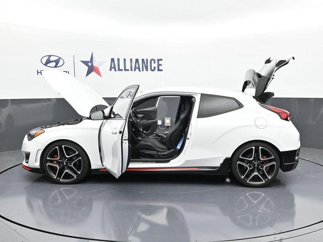Photo of 2022 Lunar White Hyundai Veloster N