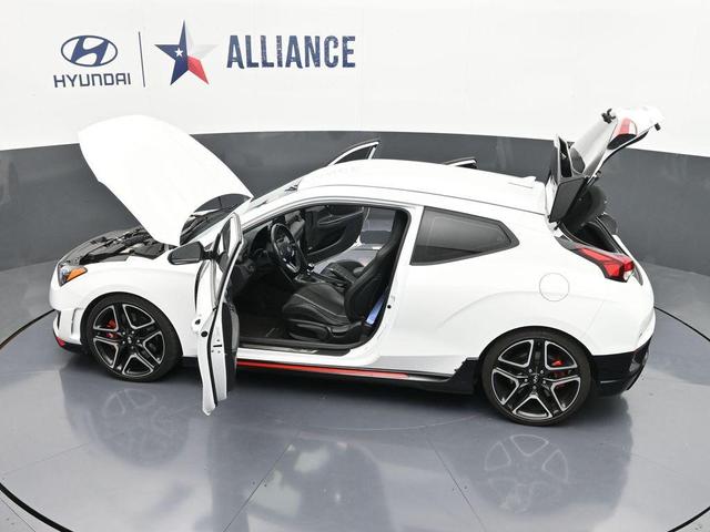 Photo of 2022 Lunar White Hyundai Veloster N