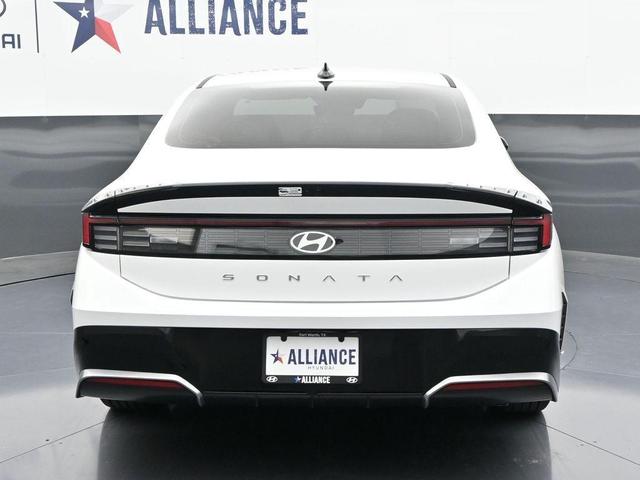 Photo of 2025 White Hyundai SONATA