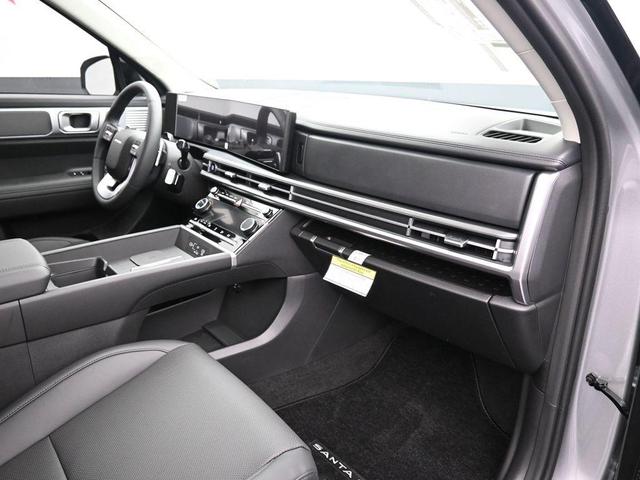 Photo of 2025 Shimmering Silver Hyundai SANTA FE