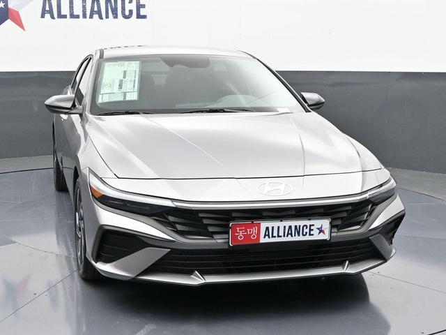 Photo of 2025 Metal Hyundai ELANTRA