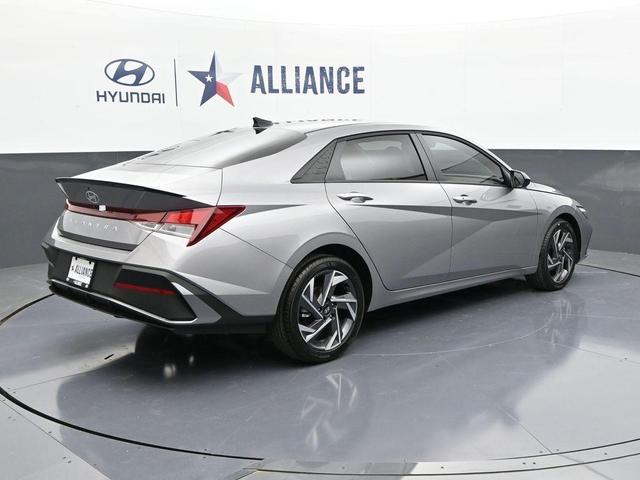 Photo of 2025 Metal Hyundai ELANTRA