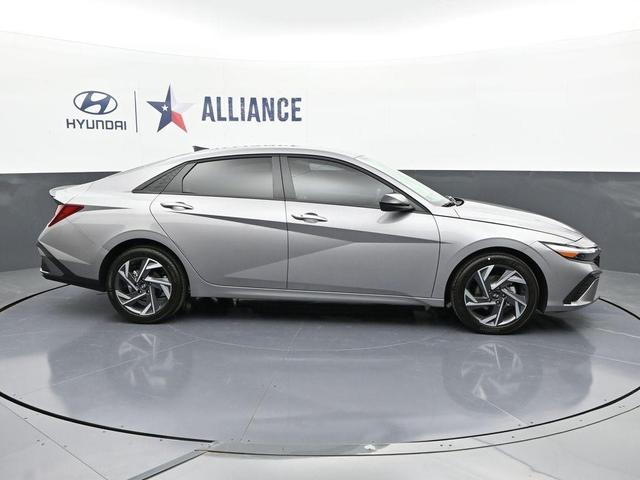 Photo of 2025 Metal Hyundai ELANTRA