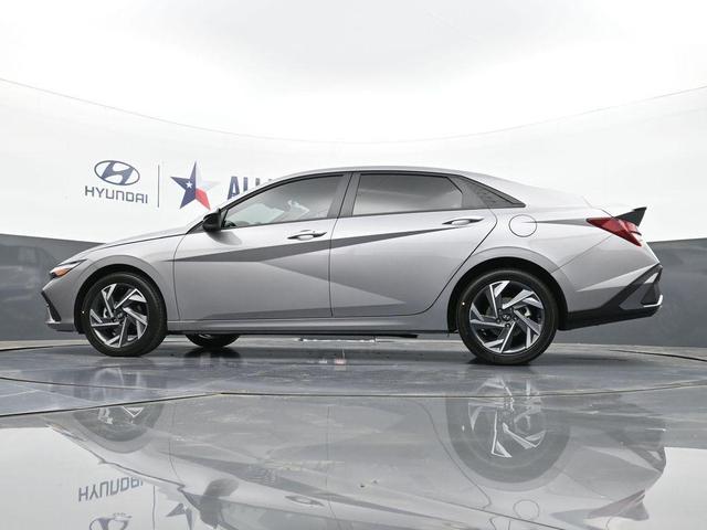 Photo of 2025 Metal Hyundai ELANTRA