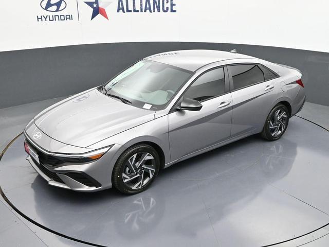 Photo of 2025 Metal Hyundai ELANTRA