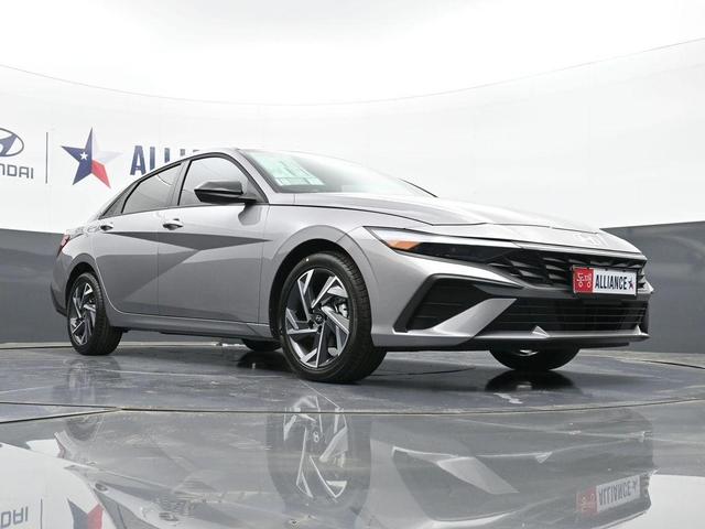 Photo of 2025 Metal Hyundai ELANTRA