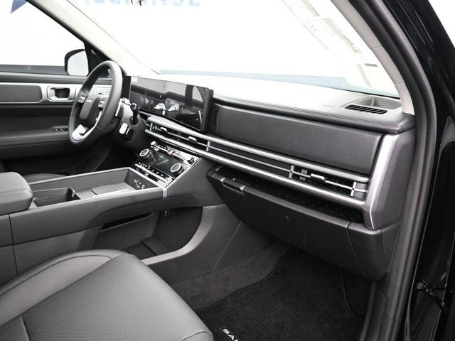Photo of 2025 Phantom Black Hyundai SANTA FE