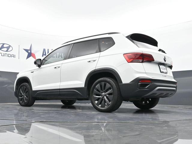 Photo of 2023 Pure White Volkswagen Taos