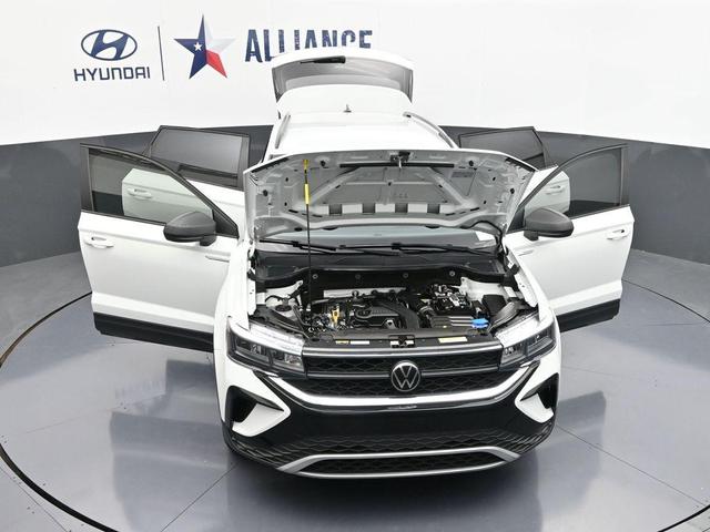 Photo of 2023 Pure White Volkswagen Taos