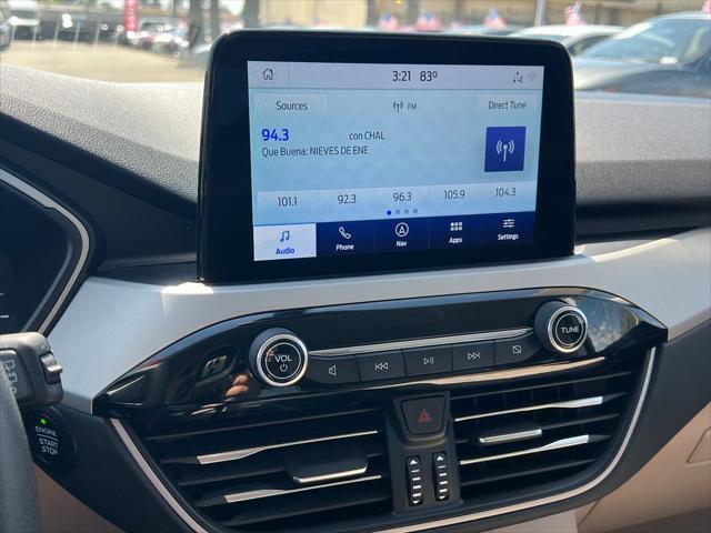 Photo of 2022 Red Metallic Ford Escape