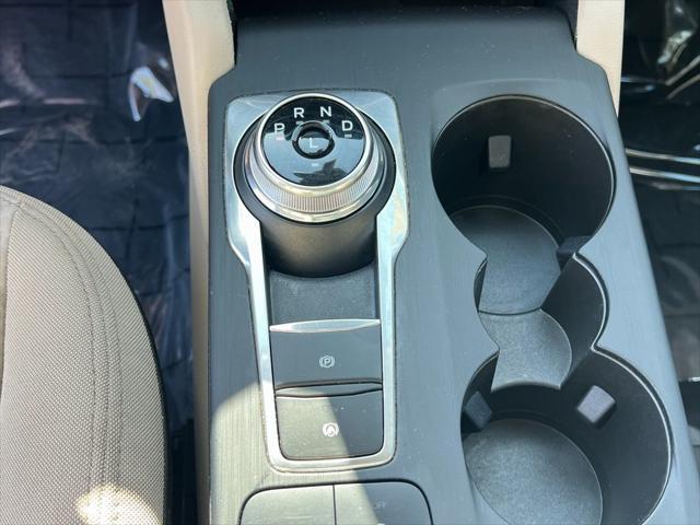Photo of 2022 Red Metallic Ford Escape