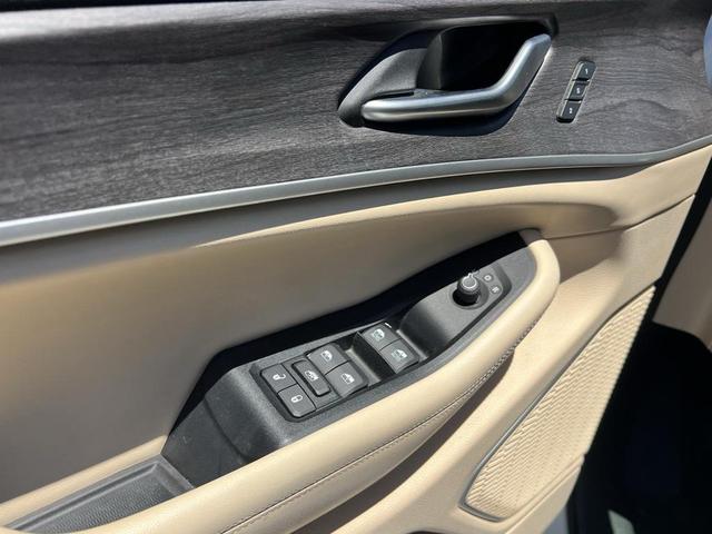 Photo of 2022 Bright White Clearcoat Jeep Grand Cherokee