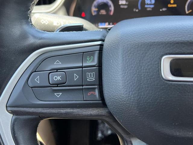 Photo of 2022 Bright White Clearcoat Jeep Grand Cherokee
