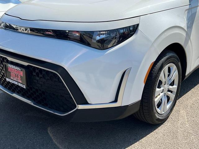 Photo of 2023 Snow White Pearl Kia Soul