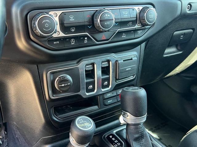 Photo of 2021 Hydro Blue Pearlcoat Jeep Wrangler