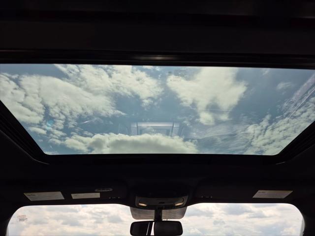 Photo of 2018 Shadow Black Ford Expedition Max