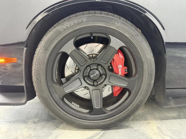 Photo of 2015 Pitch Black Clearcoat Dodge Challenger