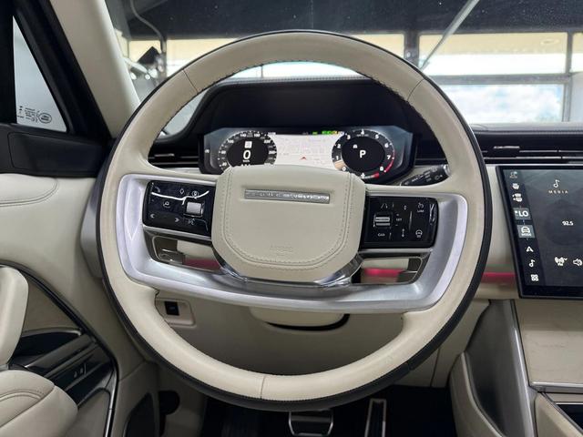 Photo of 2024 White Land Rover Range Rover