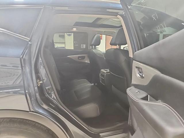 Photo of 2017 Arctic Blue Metallic Nissan Murano