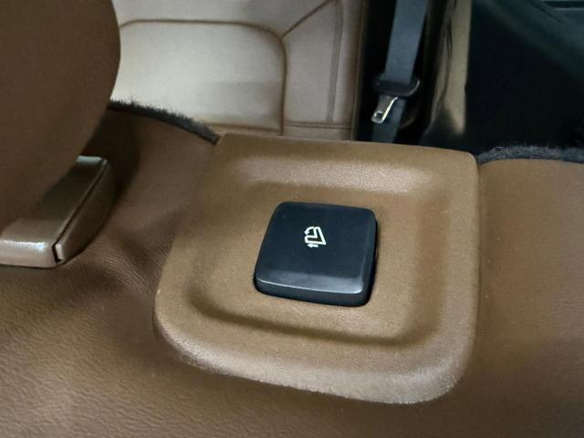 Photo of 2023 White Lincoln Aviator