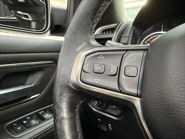 Photo of 2019 Diamond Black Crystal Pearl RAM 1500