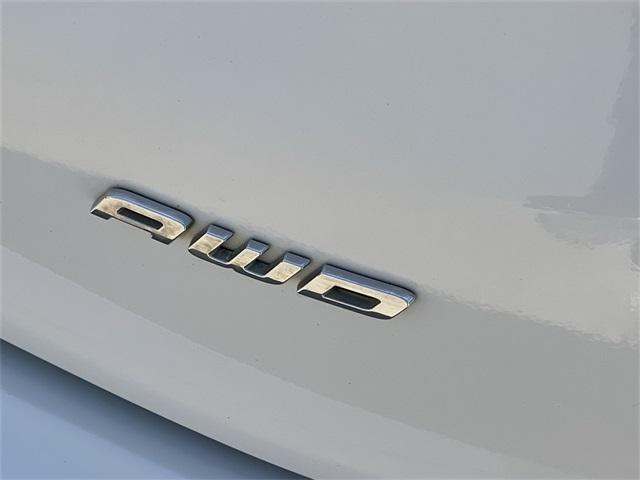 Photo of 2021 White Ford Edge