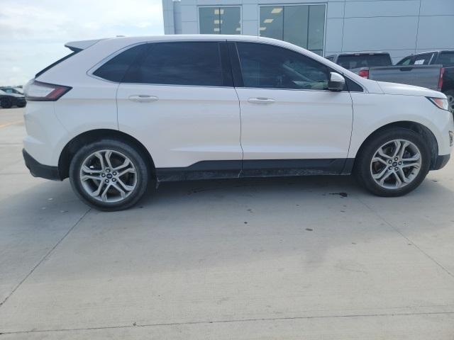 Photo of 2018 White Platinum Tri-Coat Metallic Ford Edge