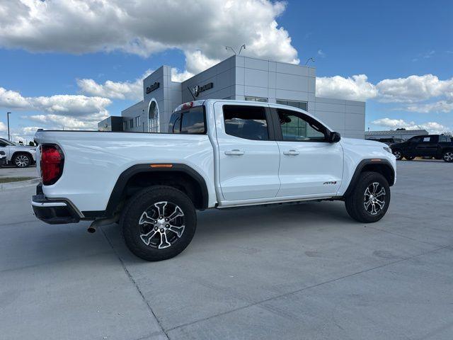 Photo of 2025 Summit White GMC Canyon
