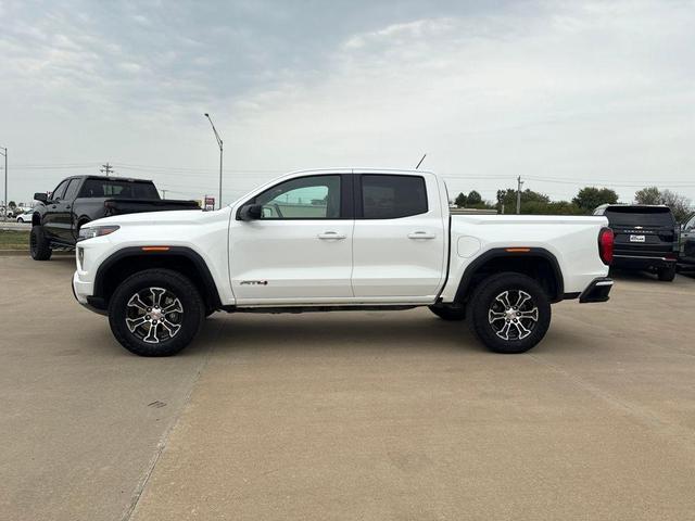 Photo of 2025 Summit White GMC Canyon