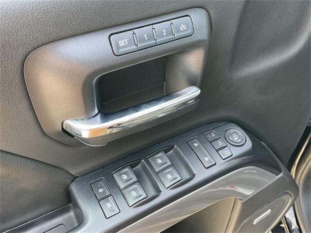 Photo of 2018 Black Chevrolet Silverado 1500
