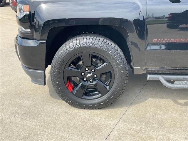 Photo of 2018 Black Chevrolet Silverado 1500