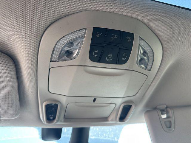Photo of 2018 Billet Silver Metallic Clearcoat Chrysler Pacifica