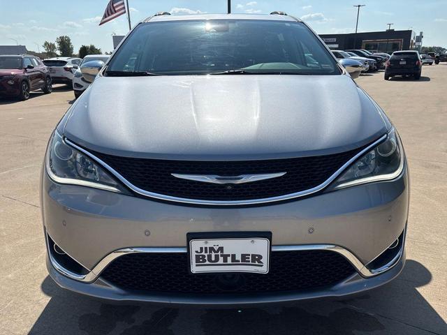 Photo of 2018 Billet Silver Metallic Clearcoat Chrysler Pacifica