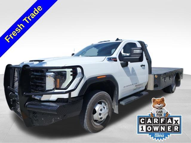 Photo of 2024 Summit White GMC Sierra 3500