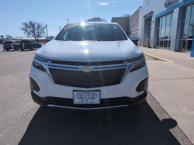 Photo of 2024 Summit White Chevrolet Equinox