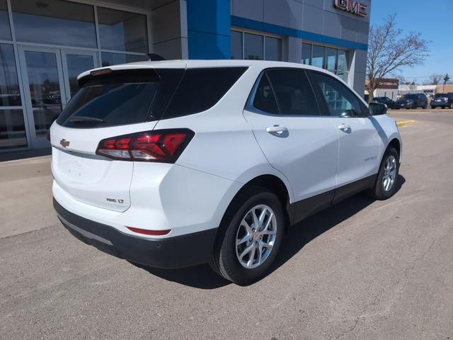 Photo of 2024 Summit White Chevrolet Equinox