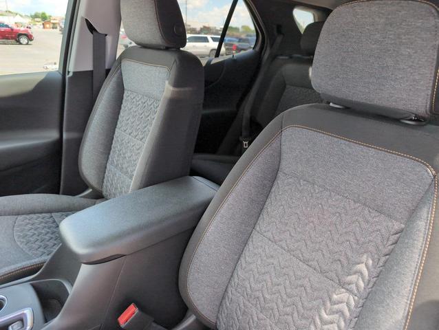 Photo of 2022 Iron Gray Metallic Chevrolet Equinox