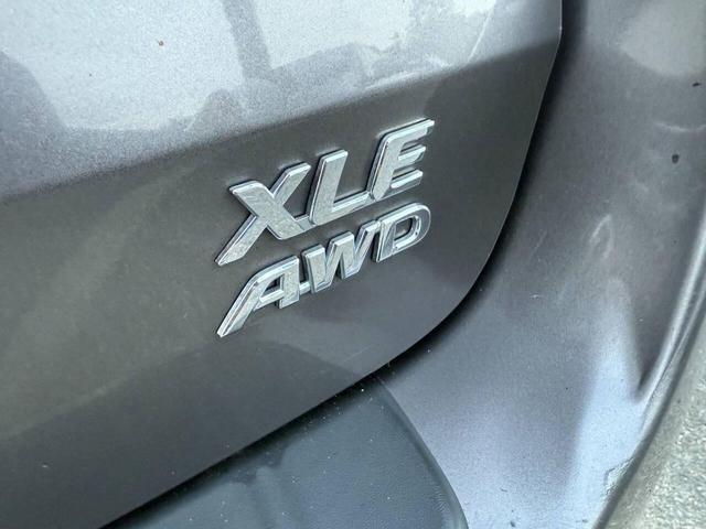 Photo of 2013 Predawn Gray Mica Toyota Sienna