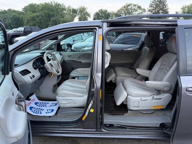 Photo of 2013 Predawn Gray Mica Toyota Sienna