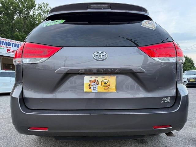 Photo of 2013 Predawn Gray Mica Toyota Sienna